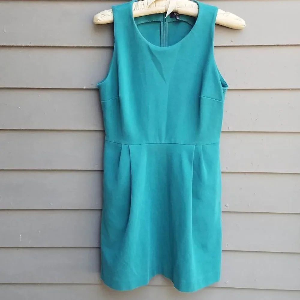 Madewell Green Knit Dress w/front Pockets size Medium